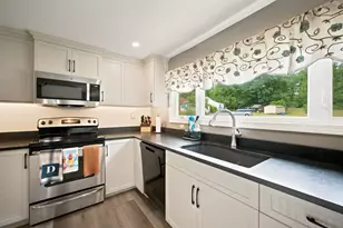 306 Phillip St, Manchester, NH 03102 - Photo 7