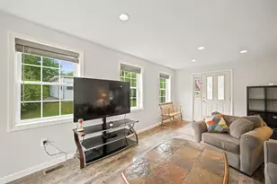 306 Phillip St, Manchester, NH 03102 - Photo 19
