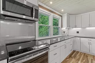 540 Bodwell Rd, Manchester, NH 03109 - Photo 17