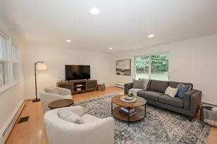 20 Wheaton Dr, Pelham, NH 03076 - Photo 7