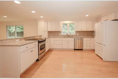 20 Wheaton Drive, Pelham, NH 03076 - Photo 13