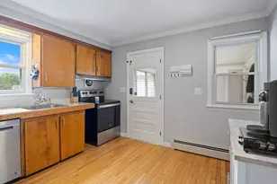 493 Laurel St, Manchester, NH 03103 - Photo 9