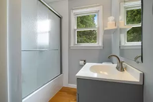 493 Laurel St, Manchester, NH 03103 - Photo 13