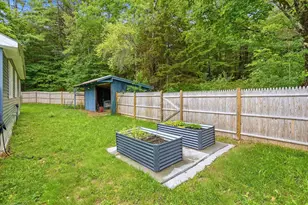 10 1st St, Canaan, NH 03741 - Photo 17