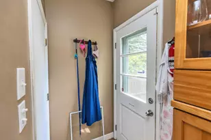 874 Belmont St, Manchester, NH 03104 - Photo 23