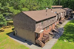 9 Midridge Cir, Londonderry, NH 03053 - Photo 3