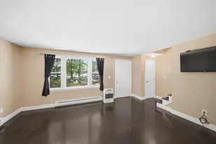 9 Midridge Cir, Londonderry, NH 03053 - Photo 9