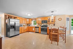 25 Melba Dr, Hudson, NH 03051 - Photo 5