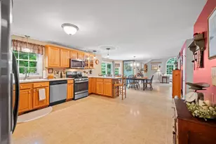 25 Melba Dr, Hudson, NH 03051 - Photo 7