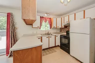 60 Farmer Rd, Hooksett, NH 03016 - Photo 11