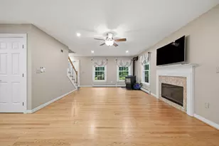 11 Montgomery Farm Rd, Derry, NH 03038 - Photo 15