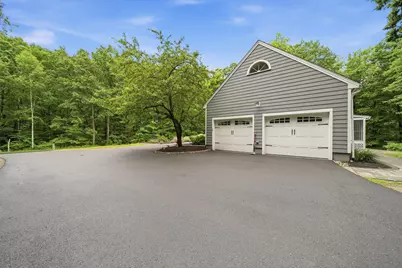 11 Montgomery Farm Road, Derry, NH 03038 - Photo 11