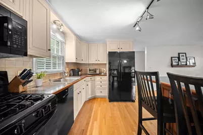 19 Baymeadow Drive, Nashua, NH 03063 - Photo 7