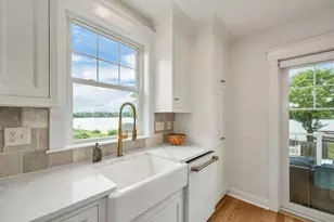 8 Heaphy Ln, Dover, NH 03820 - Photo 7