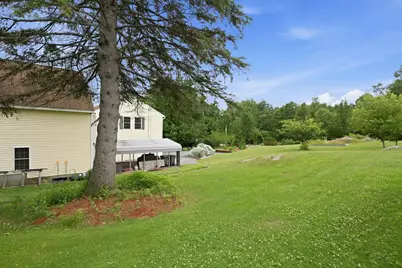 5 Johns Drive, Hooksett, NH 03106 - Photo 3