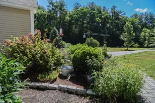 22 Sargent Rd, Brookline, NH 03033 - Photo 5