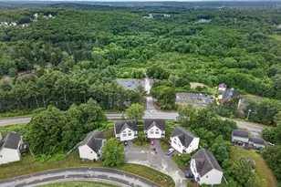 41 Shadowbrook Dr, Hudson, NH 03051 - Photo 45