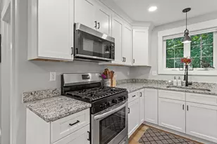 25 Gay Ave, Hillsboro, NH 03244 - Photo 9