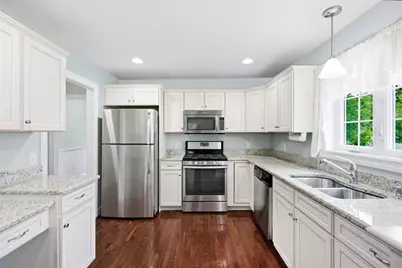 19 Furnival Road, Nashua, NH 03064 - Photo 5