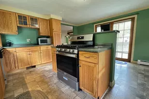 1 Ainsworth Rd, Claremont, NH 03743 - Photo 9