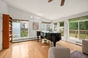110 Maybrook Ave, Manchester, NH 03102 - Photo 5