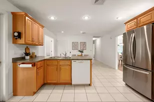 110 Maybrook Ave, Manchester, NH 03102 - Photo 15