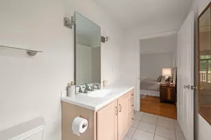 110 Maybrook Ave, Manchester, NH 03102 - Photo 27