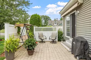 18 Harvest Rd, Windham, NH 03087 - Photo 5