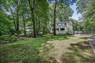 11 Hartson Cir, Hudson, NH 03051 - Photo 11