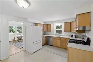11 Hartson Cir, Hudson, NH 03051 - Photo 19