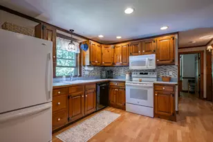 218 Kingston Rd, Danville, NH 03819 - Photo 15