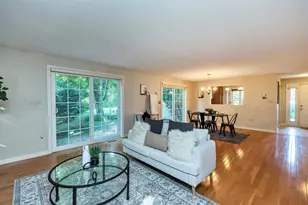 555 Straw Hill Rd, Manchester, NH 03104 - Photo 15