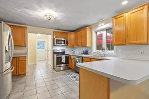 79 Wyndridge Cir, Pelham, NH 03076 - Photo 7