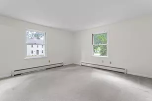 10 Colonial Cir, Hampton, NH 03842 - Photo 13