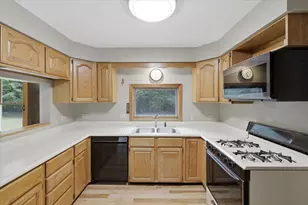 29 Woodland Ln, Enfield, NH 03748 - Photo 5
