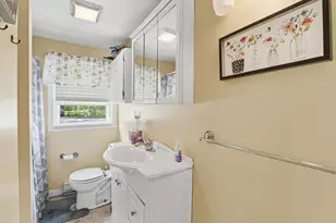 32 N Shr Rd, Sandown, NH 03873 - Photo 25