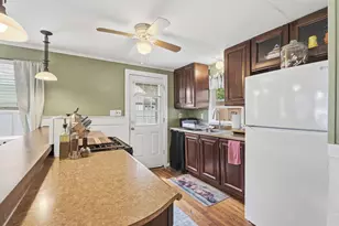 32 N Shr Rd, Sandown, NH 03873 - Photo 13