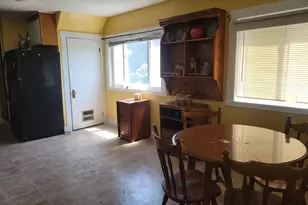 402 Hillside Ave, Berlin, NH 03570 - Photo 5