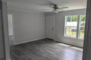 9 Valley Dr, Belmont, NH 03220 - Photo 5