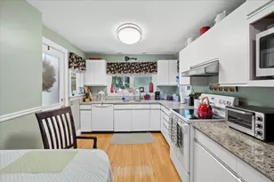97 Old Rockingham Rd, Salem, NH 03079 - Photo 19