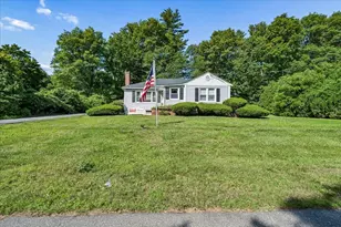 97 Old Rockingham Rd, Salem, NH 03079 - Photo 3