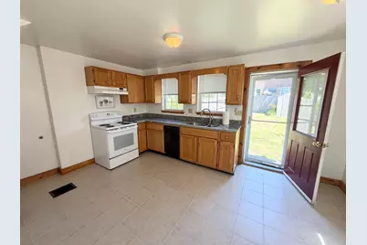 648 Kearsarge Way, Portsmouth, NH 03801 - Photo 17