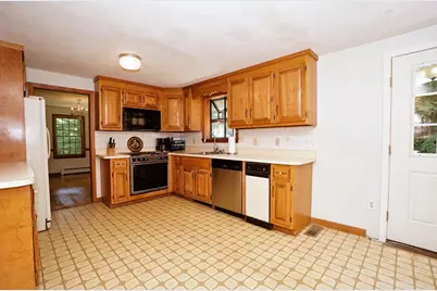 12 Anne Drive, Hampstead, NH 03841 - Photo 9