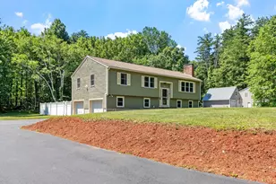 25 Sawyer Ave, Atkinson, NH 03811 - Photo 3