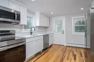 30 Dawson Ave, Manchester, NH 03104 - Photo 15