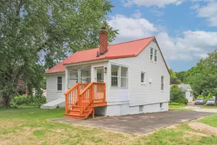 30 Dawson Ave, Manchester, NH 03104 - Photo 5