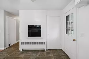 45 Marston St, Manchester, NH 03102 - Photo 13