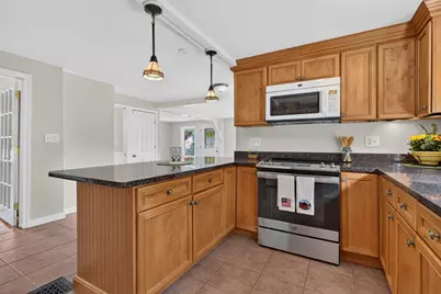 48 Dawson Avenue, Manchester, NH 03104 - Photo 13