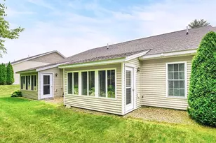 28 Owens Dr, Swanzey, NH 03446 - Photo 5
