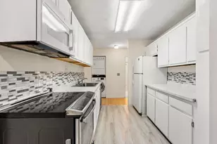 310 Brook Village Rd, Nashua, NH 03062 - Photo 7